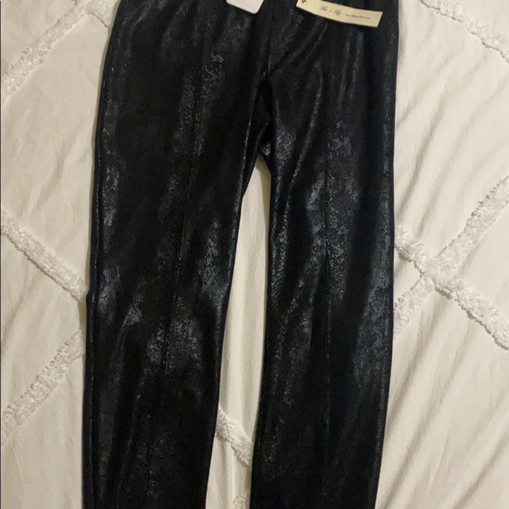 Black faux suede snake print leggings NWT